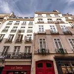 Charming Apartment In The Heart Of Paris - Welkeys